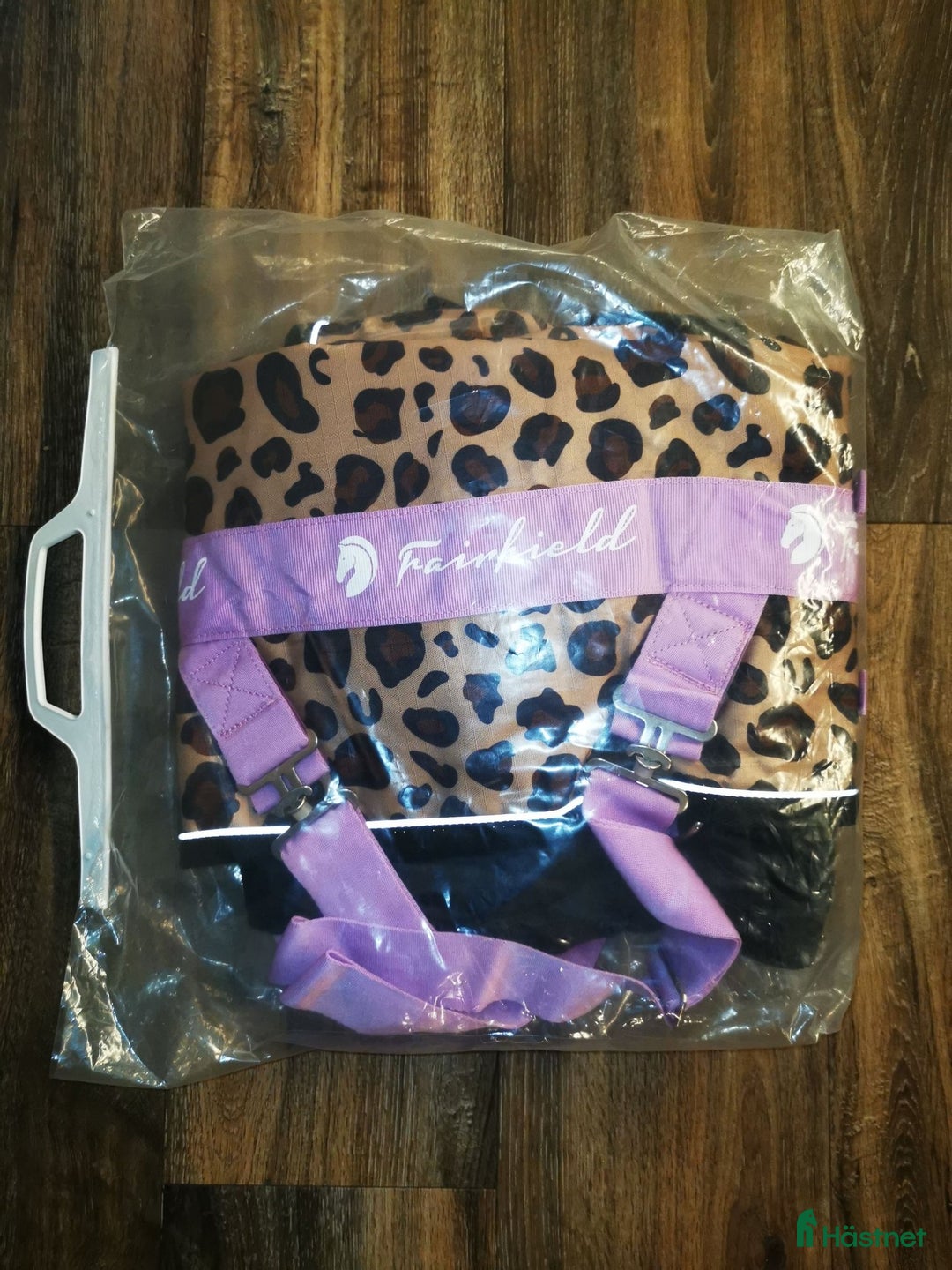 Täcken hästutrustning till salu: Nytt Regntäcke i stl 85 i Avesta - Annons 4