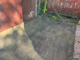 Övrig utrustning övrig utrustning till salu: Gummimatta samt mellanvägg till hästtransport i Genevad - Annons 22