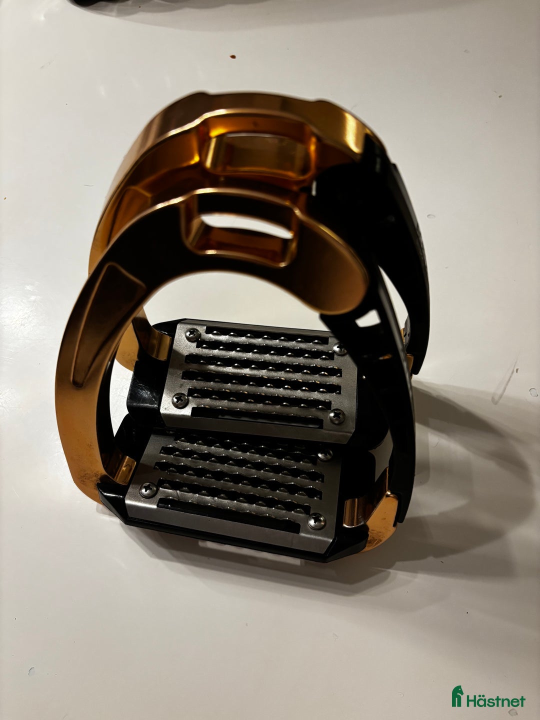 Stigbyglar hästutrustning till salu: Acavallo stigbyglar – rosé, superfina ✨ i Surahammar - Annons 2