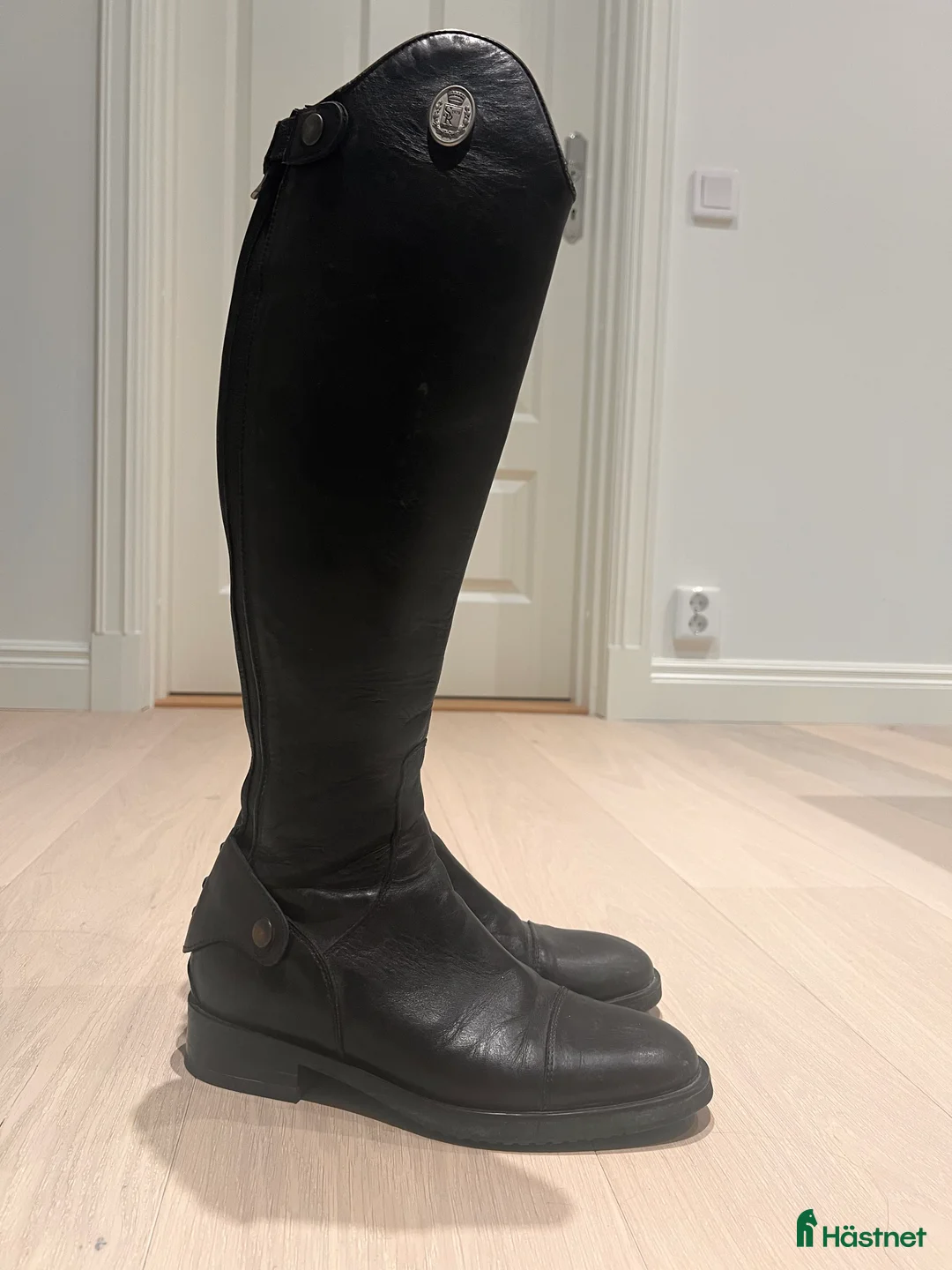Ridstövlar ryttarutrustning till salu: Stivali ridstövlar i Gustavsberg - Annons 1