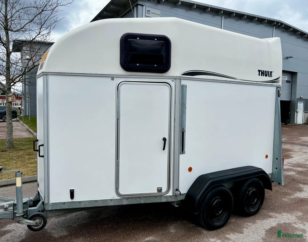 Hästtransporter  fordon & transport till salu: Thule Royal XT - Annons 1