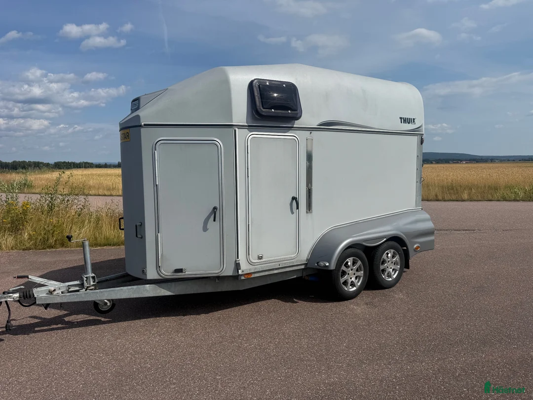 Hästtransporter  fordon & transport till salu: Thule Excellent -15 - Annons 1