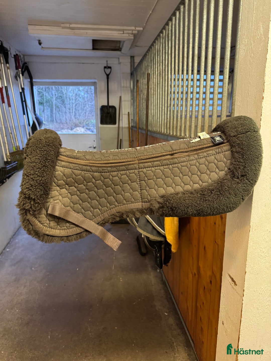 Sadeltillbehör hästutrustning till salu: Korrektionspadd Mattes  i Sandared - Annons 1