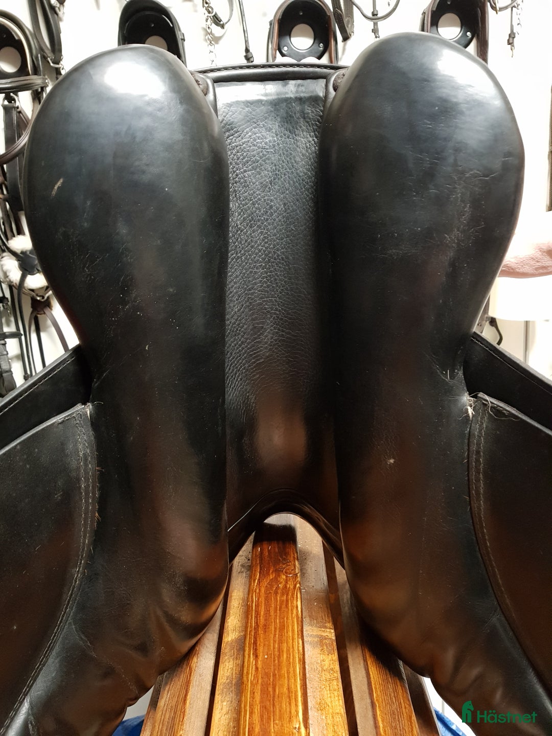 Sadlar hästutrustning till salu: Prestige Venus i Vreta Kloster - Annons 4