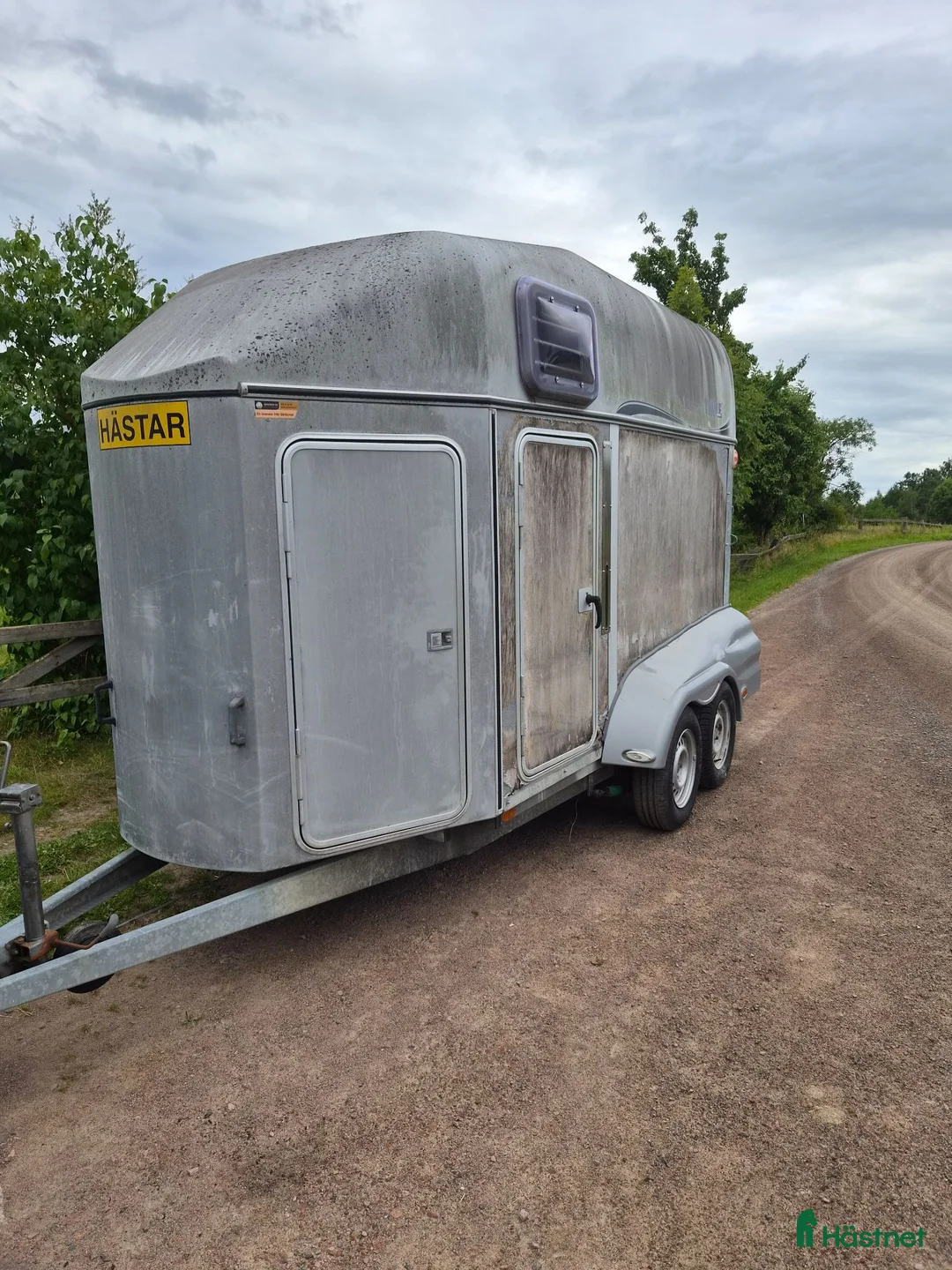 Hästtransporter  fordon & transport till salu: Thule excellent  i Vimmerby - Annons 1