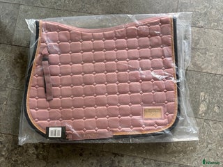 Schabrak & Vojlockar hästutrustning till salu: Oanvänt schabrak i Torslanda - Annons 2