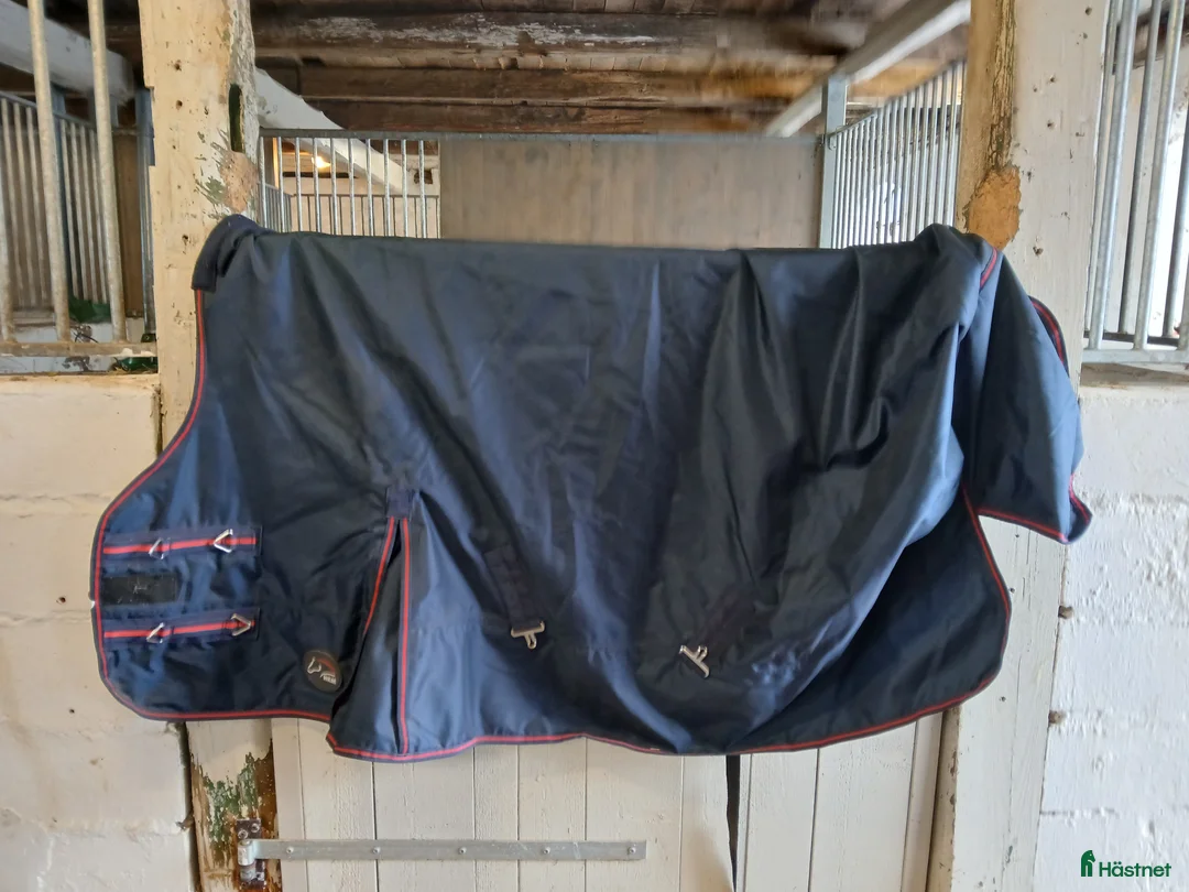 Täcken hästutrustning till salu: Halifax täcke 100g - Annons 2