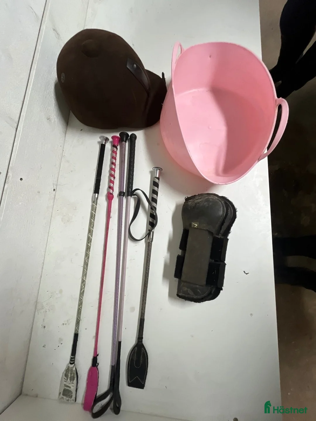 Övrig Hästutrustning hästutrustning till salu: Spön, huvor, fleecetäcke, mm… i Strängnäs - Annons 2