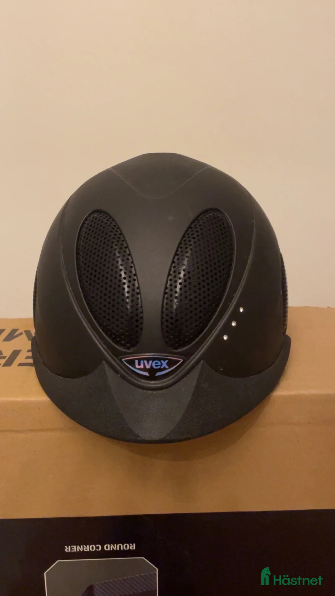 Täcken hästutrustning till salu: Stort parti hästsaker och 2 hjälmar i Borås - Annons 12