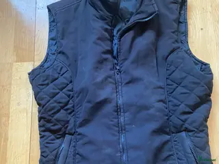 Övrigt Ridkläder ryttarutrustning till salu: Västar - Annons 1