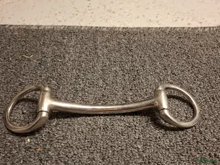 Bett hästutrustning till salu: Rakt bett i Jättendal - Annons 4