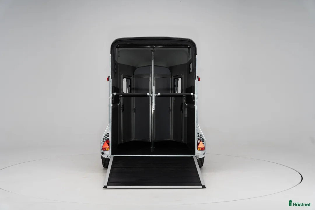 Hästtransporter  fordon & transport till salu: Cheval Liberté Touring Jumping - Annons 9