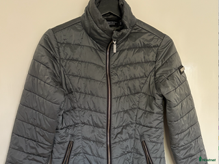 Jackor & Kavajer ryttarutrustning till salu: equestrian jacka + 3-fingervantar XS i Saltsjö-boo - Annons 12