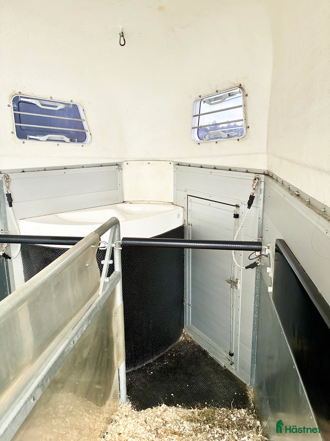 Hästtransporter  fordon & transport till salu: Clear Round Hästtransport  i Nossebro - Annons 4