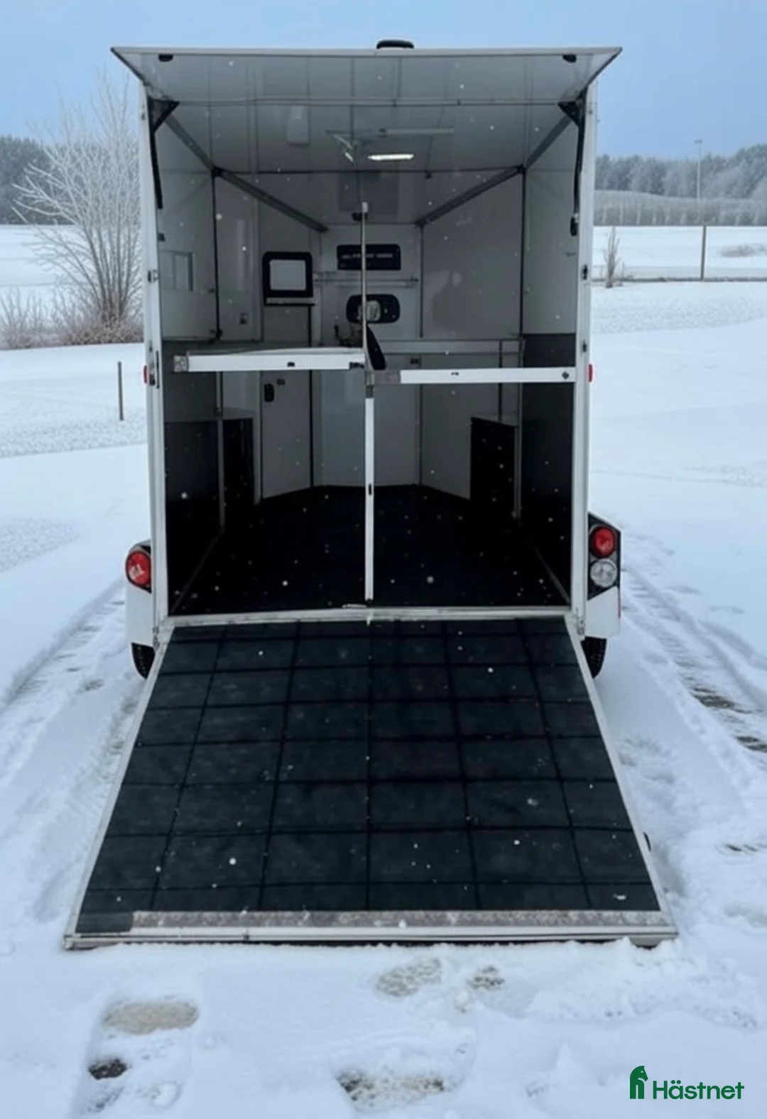 Hästtransporter  fordon & transport till salu: UME B35 ( nyskick)  i Värmdö - Annons 3