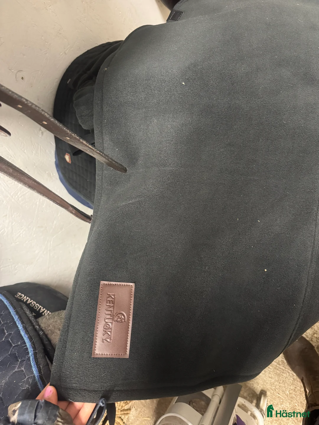 Täcken hästutrustning till salu: Fleece hals  i Askim - Annons 2