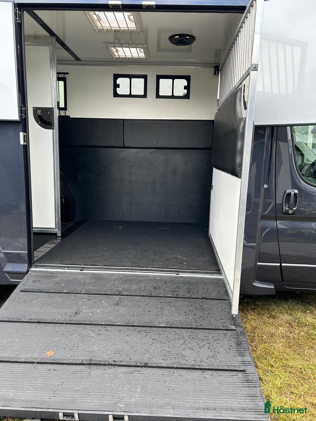 Hästlastbilar  fordon & transport till salu: Equi-Trek Ikonik lastar 1000 kg  i Teckomatorp - Annons 9