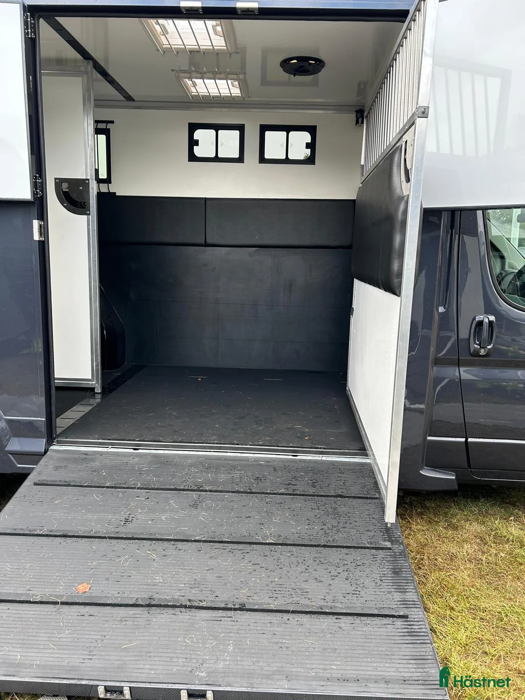 Hästlastbilar  fordon & transport till salu: Equi-Trek Ikonik lastar 1000 kg  i Teckomatorp - Annons 9