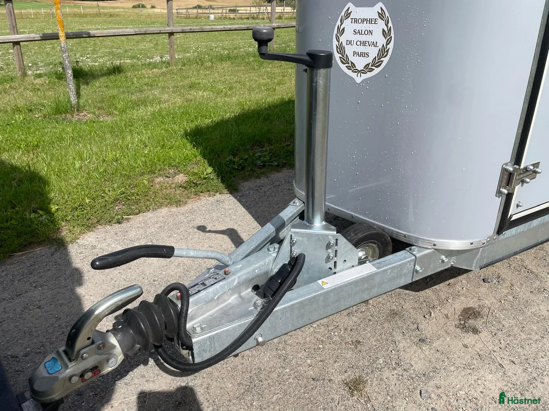 Hästtransporter  fordon & transport till salu: Fautras JMS demovagn 20% rabatt i Sorunda - Annons 9