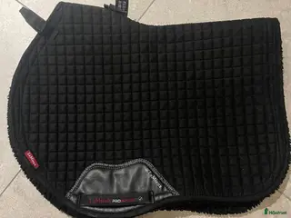 Schabrak & Vojlockar hästutrustning Le Mieux sensitive full - Annons 1