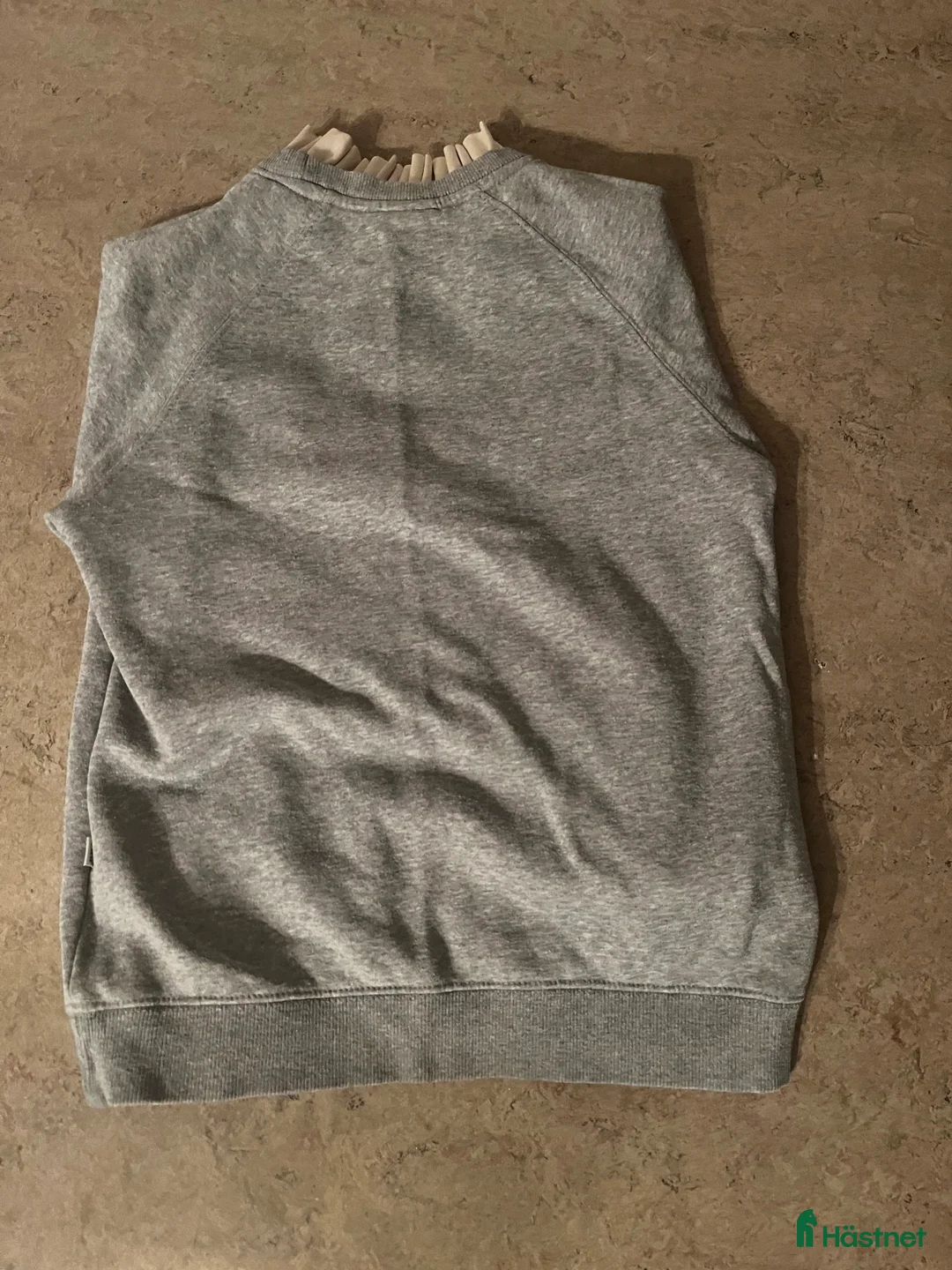 Övrigt Ridkläder ryttarutrustning till salu: Vacker och stilren tjocktröja från CRW!⭐️ i Gemla - Annons 2