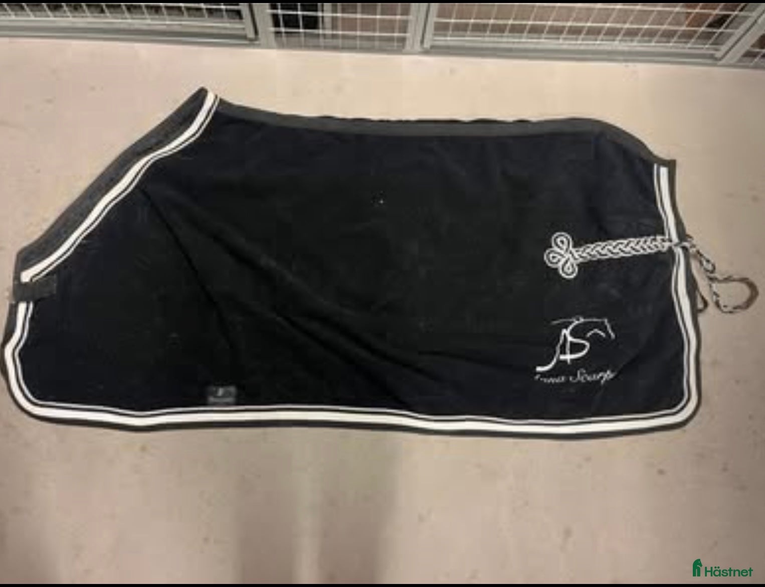 Täcken hästutrustning Anna Scarpati fleecetäcke - Annons 8