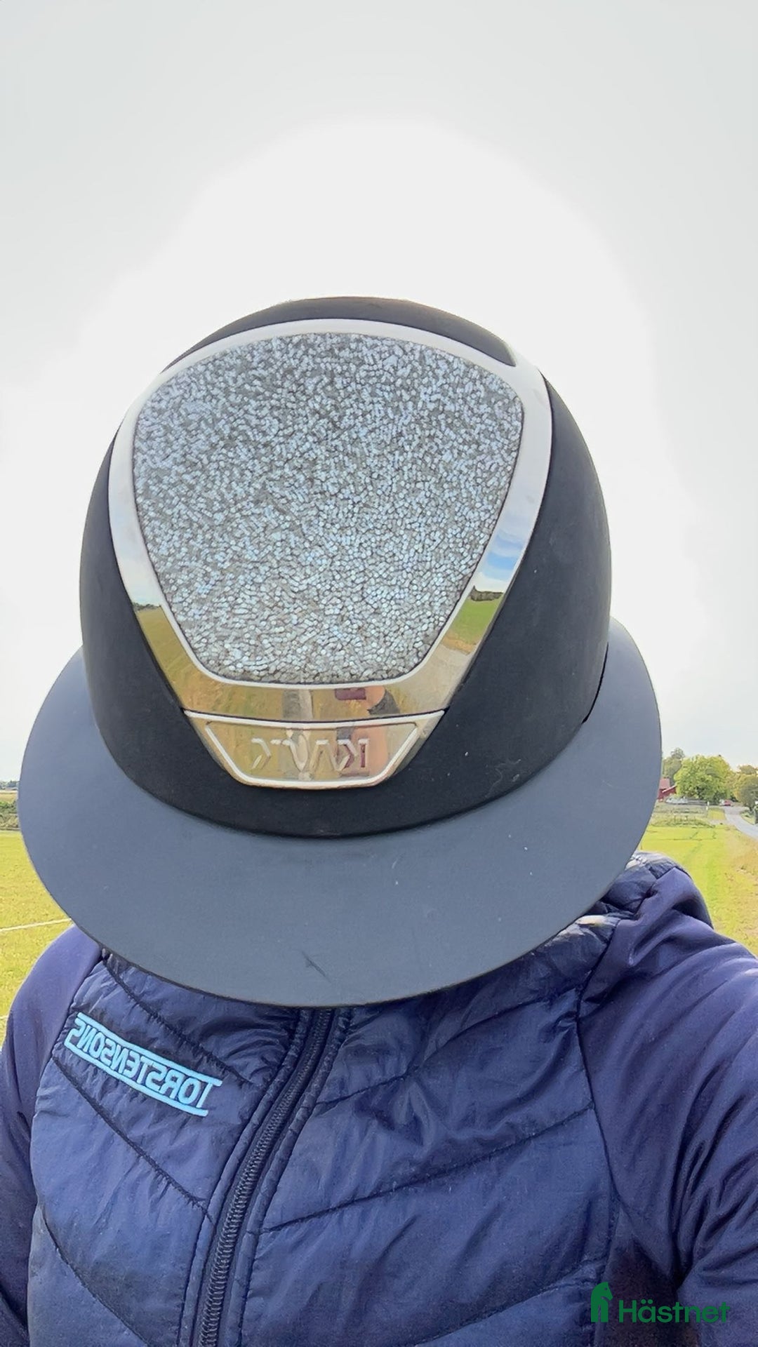 Hjälmar ryttarutrustning till salu: Tävlingshjälm  i Enköping - Annons 2