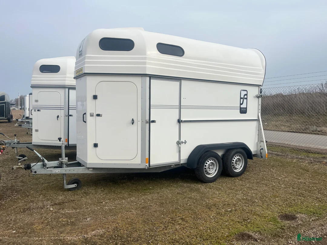 Hästtransporter  fordon & transport till salu: Forzab Futuro SEH20 med momsavdrag - Annons 8