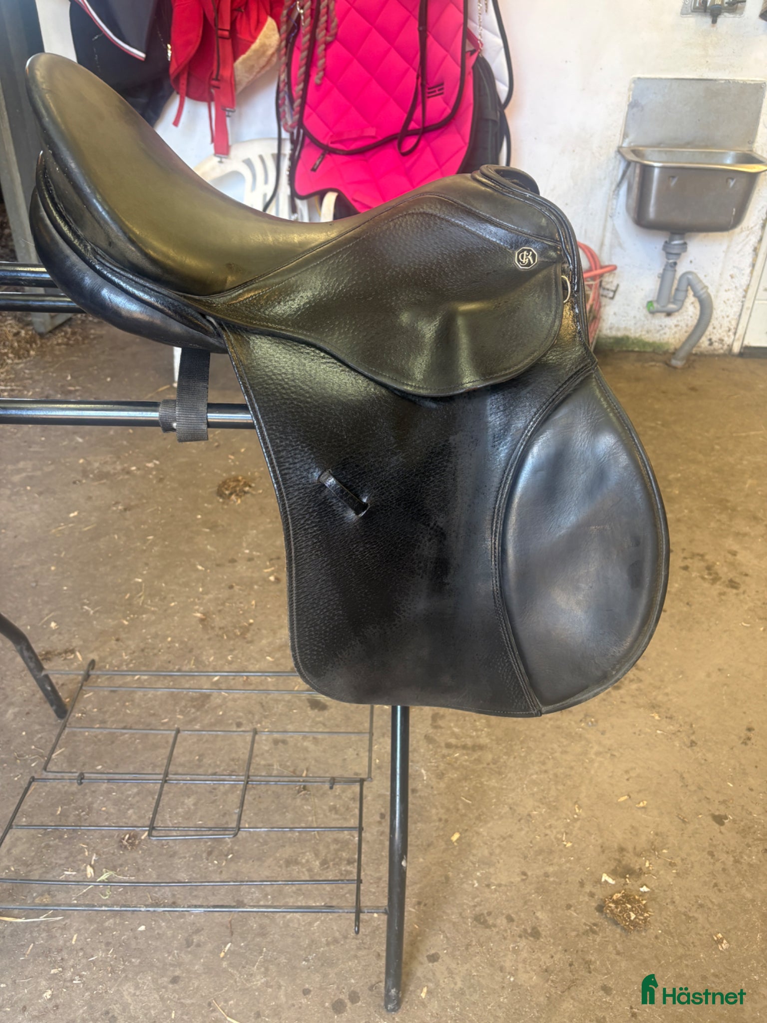 Sadlar hästutrustning till salu: Kiefer allroundsadel - Annons 1