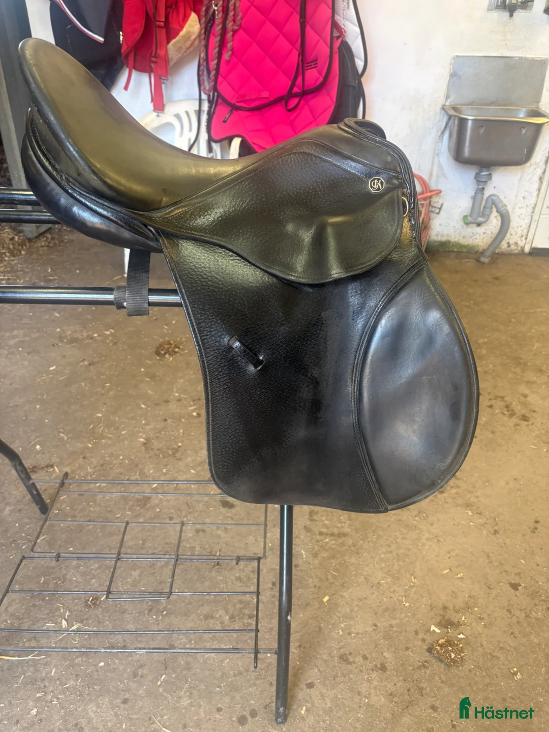 Sadlar hästutrustning till salu: Kiefer allroundsadel - Annons 1