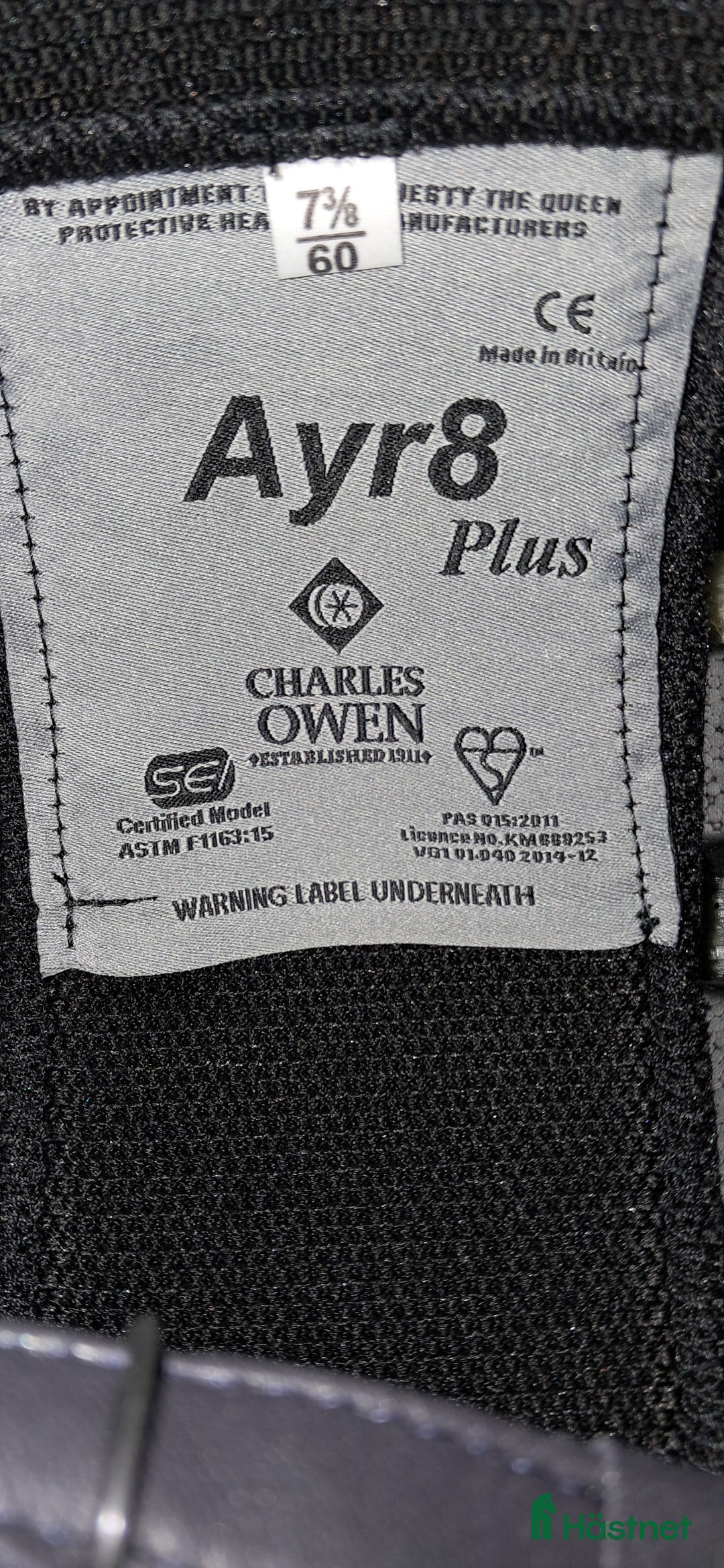 Hjälmar ryttarutrustning till salu: Charles owen Ayr8 plus sparkly  i Nyland - Annons 6