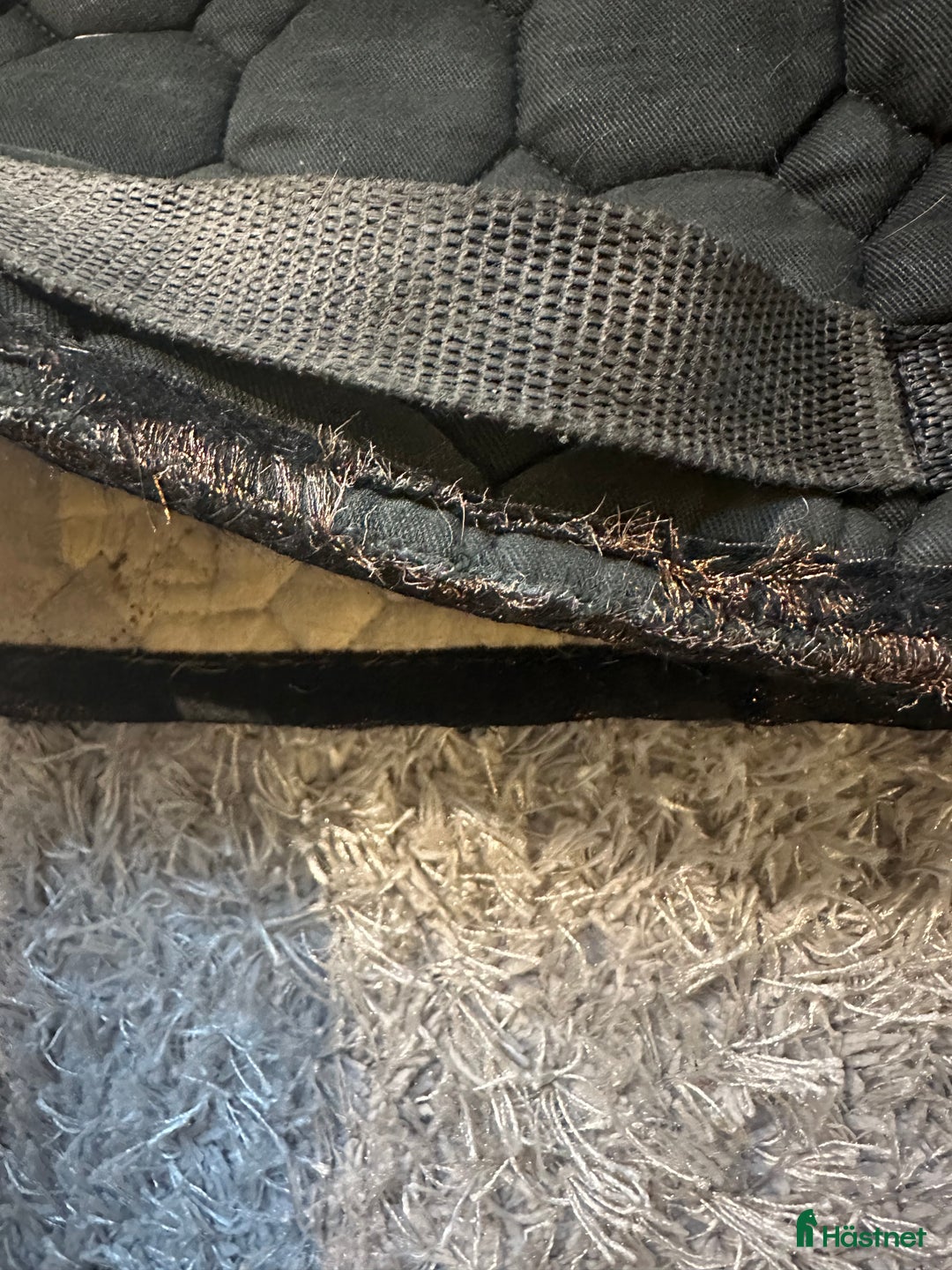 Schabrak & Vojlockar hästutrustning till salu: Fint E-logga schabrak i Uddevalla - Annons 4