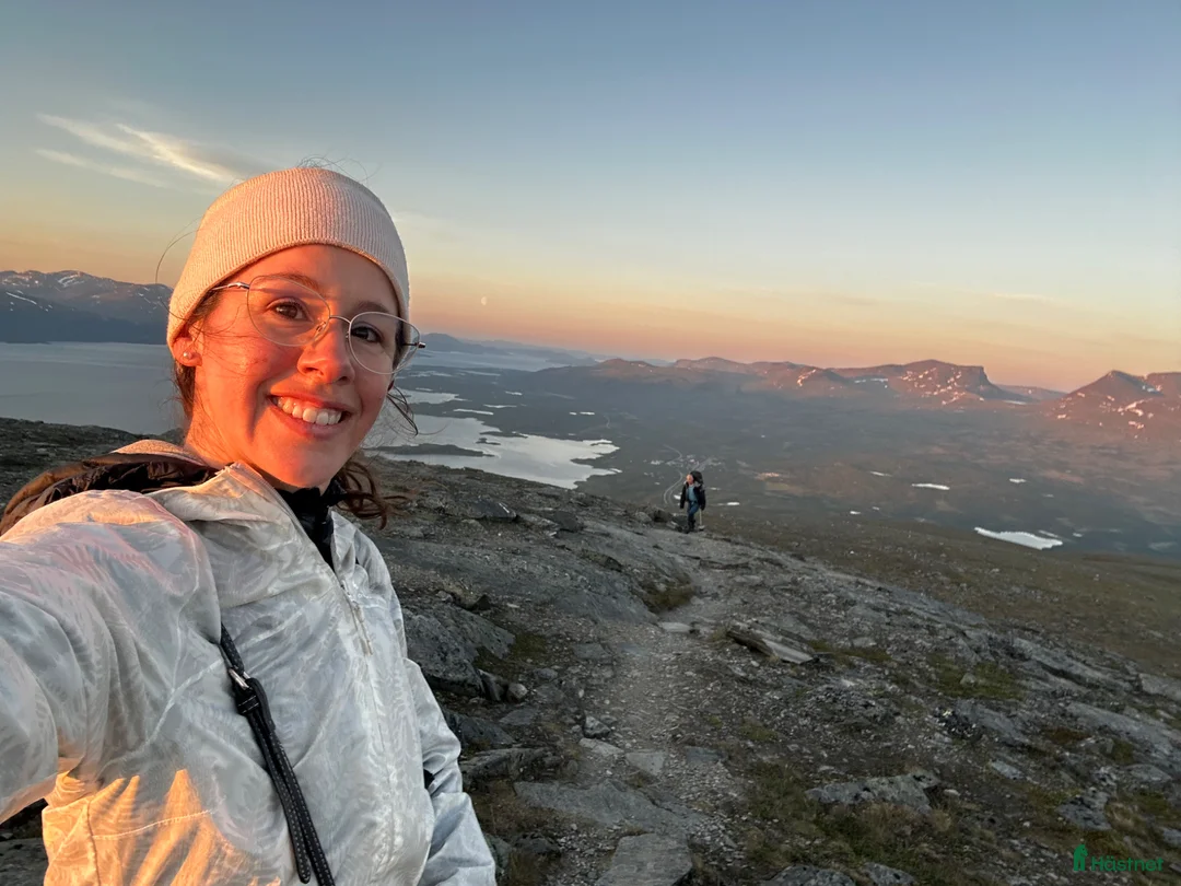 Galleribild {{count}}