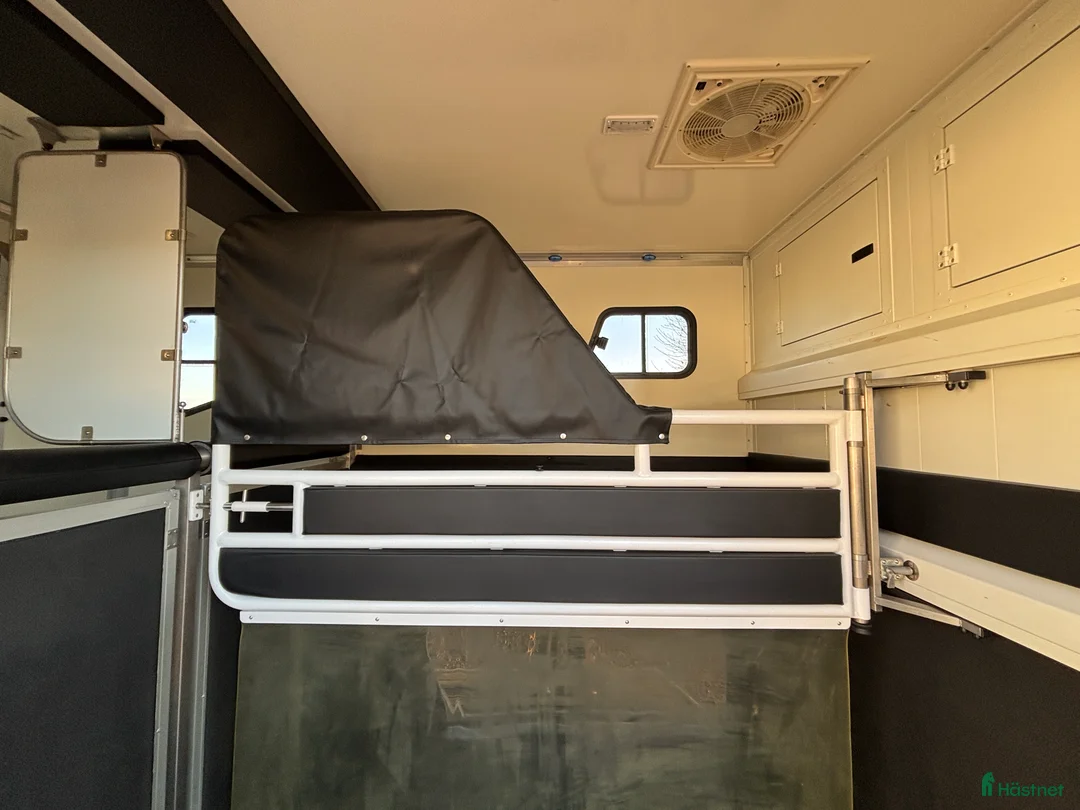 Hästlastbilar  fordon & transport till salu: Horsepartner Exclusive hästbil i Laholm - Annons 10