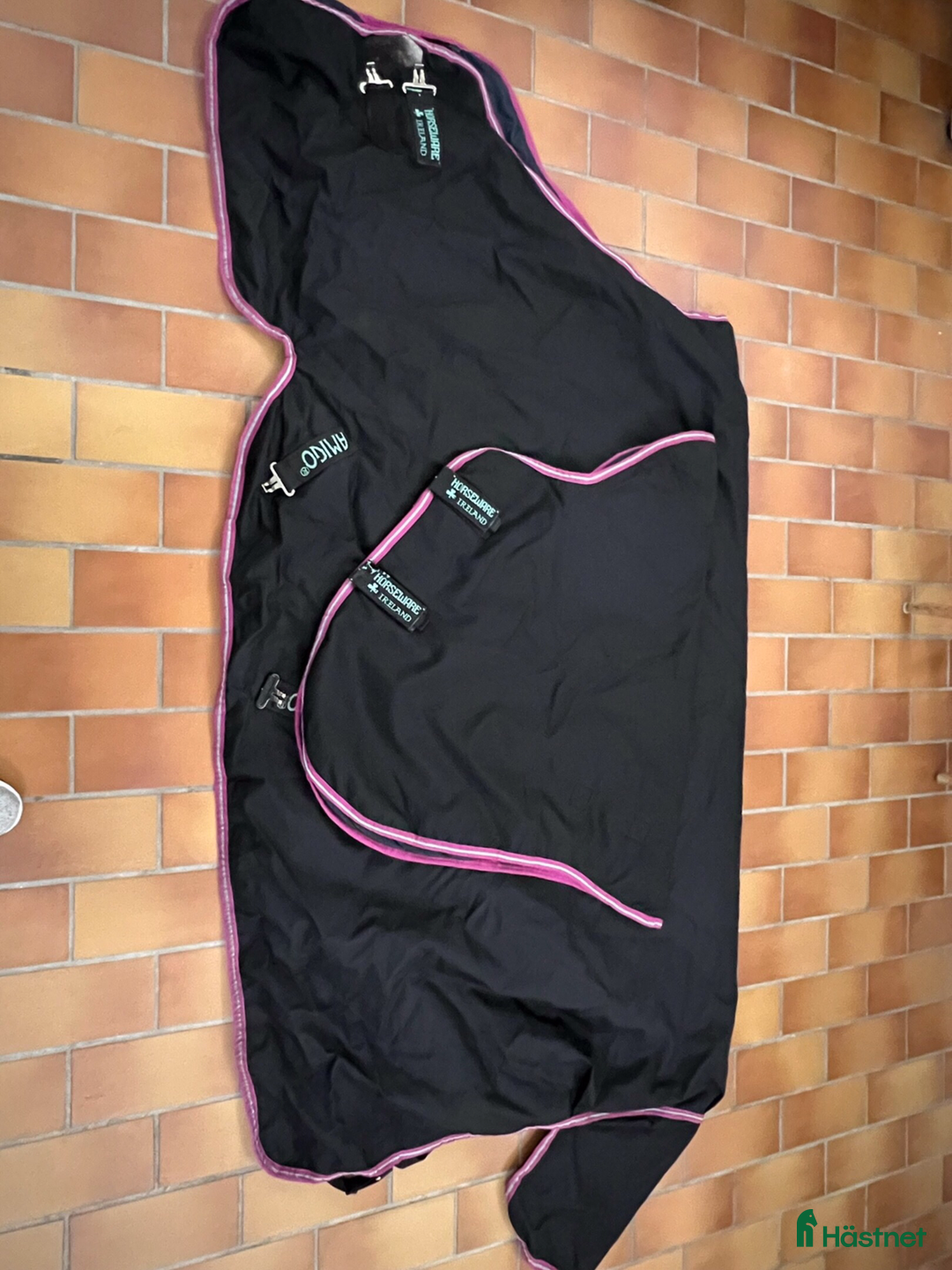 Täcken hästutrustning till salu: Amigo Hero 155cm 200g  i Lund - Annons 2