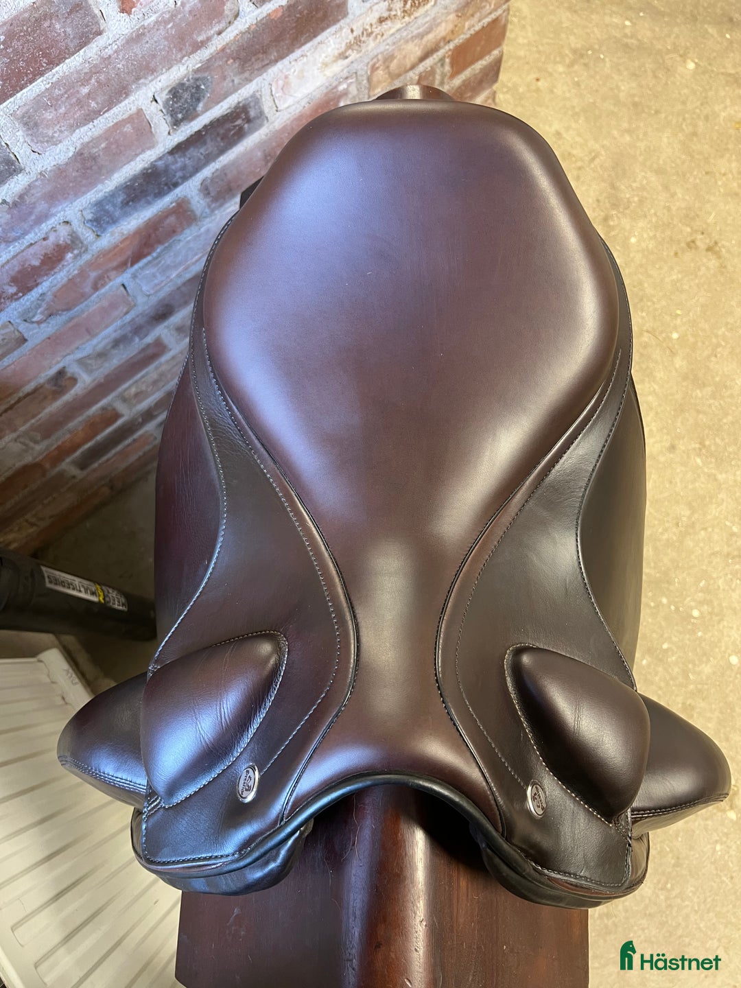 Sadlar hästutrustning till salu: Mörkbrun Prestige Denni  i Furuby - Annons 4