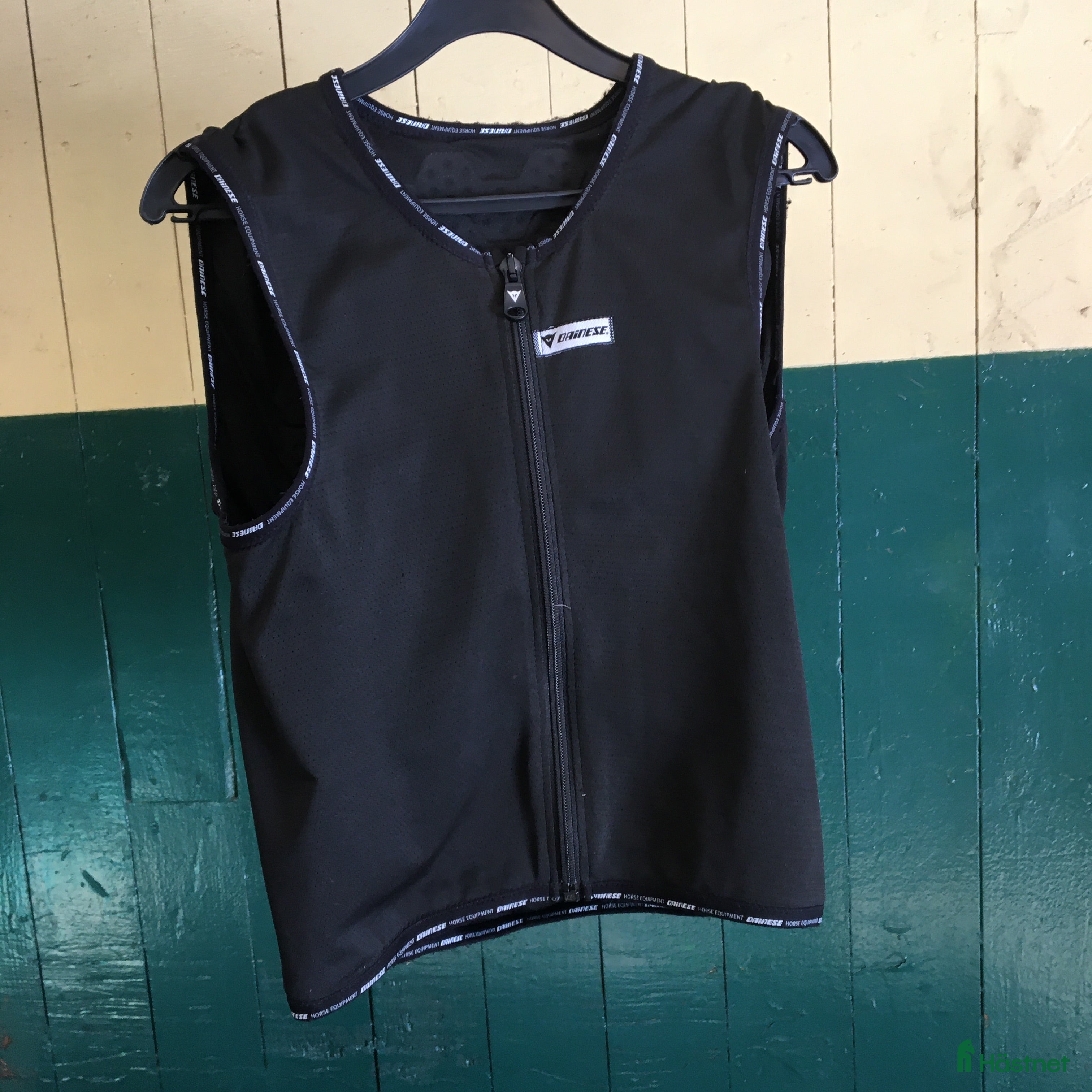 Säkerhetsvästar ryttarutrustning till salu: Dainese ryggskydd i Rödeby - Annons 11