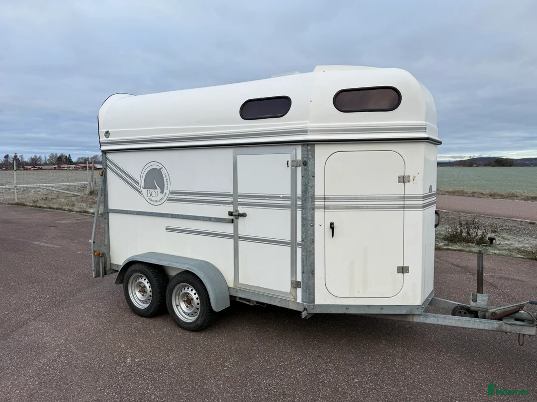 Hästtransporter  fordon & transport till salu: Boj Bravo - Dubbla kammare! i Borlänge - Annons 2