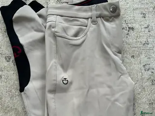 Ridbyxor ryttarutrustning till salu: Cavalleria Toscana ridbyxor - Annons 1