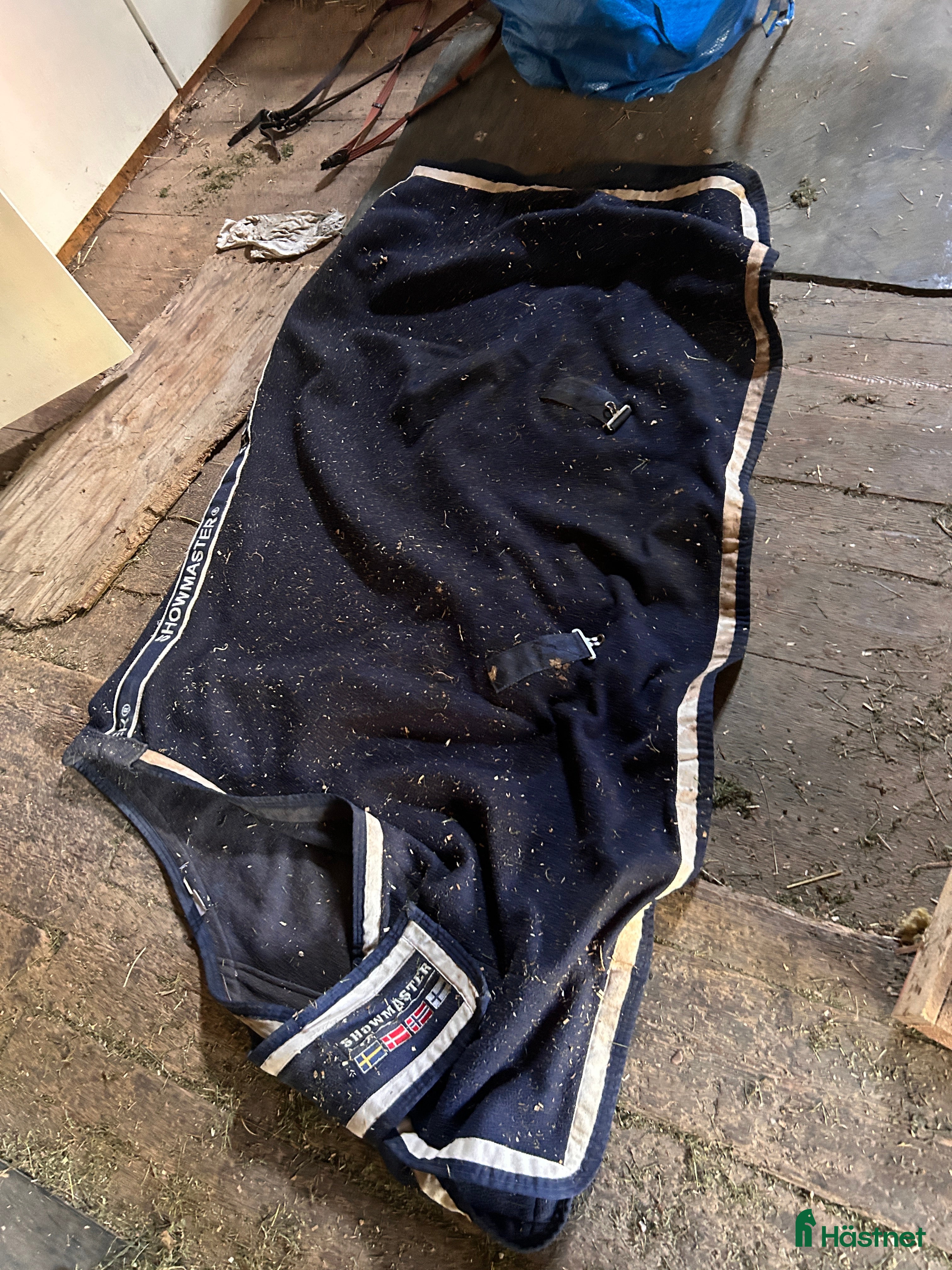 Täcken hästutrustning till salu: Fleccetäcke i Moliden - Annons 7