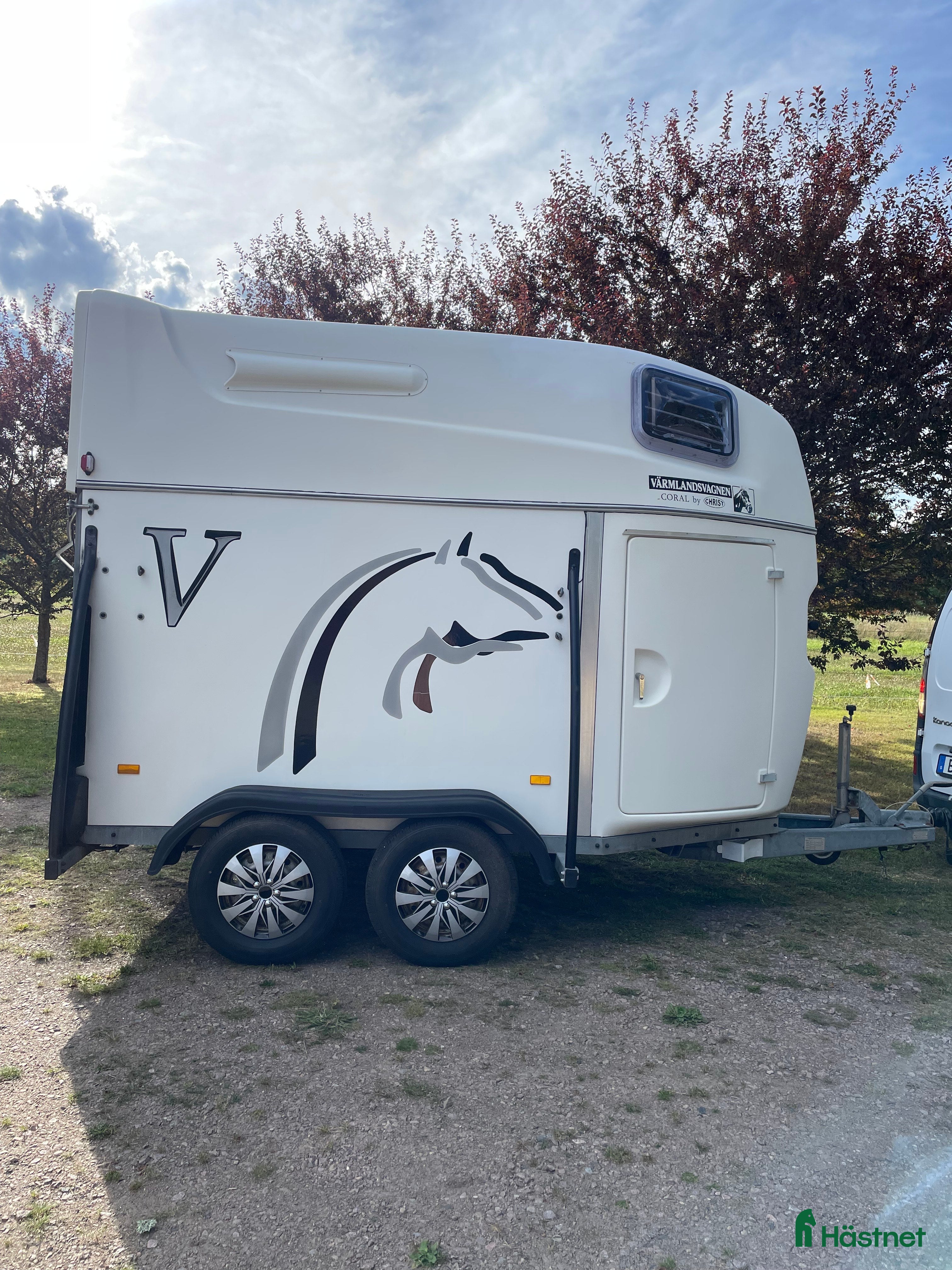 Hästtransporter  fordon & transport till salu: Hästtrailer säljes i Tidaholm - Annons 1