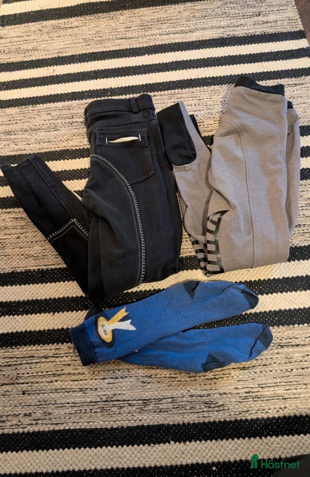 Ridbyxor ryttarutrustning till salu: Ridbyxor 134/140 i Skepplanda - Annons 1