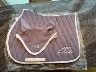 Schabrak & Vojlockar hästutrustning Equiline schabrak och luva Codie Lavendel i Stockholm - Annons 20