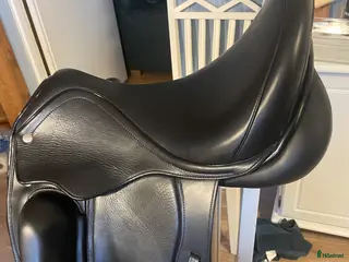 Sadlar hästutrustning Skön dressyrsadel! - Annons 2