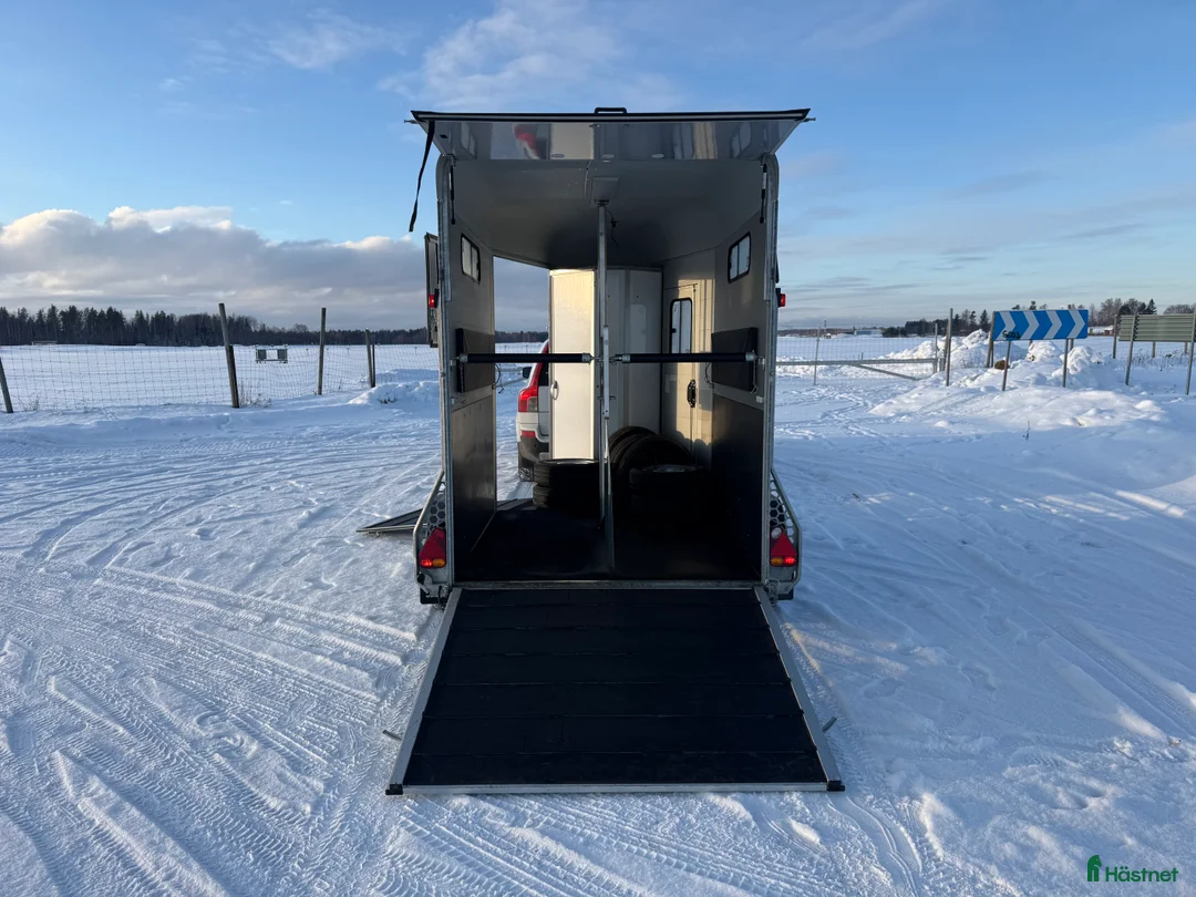 Hästtransporter  fordon & transport till salu: Cheval Touring Country- Toppskick! i Borlänge - Annons 4