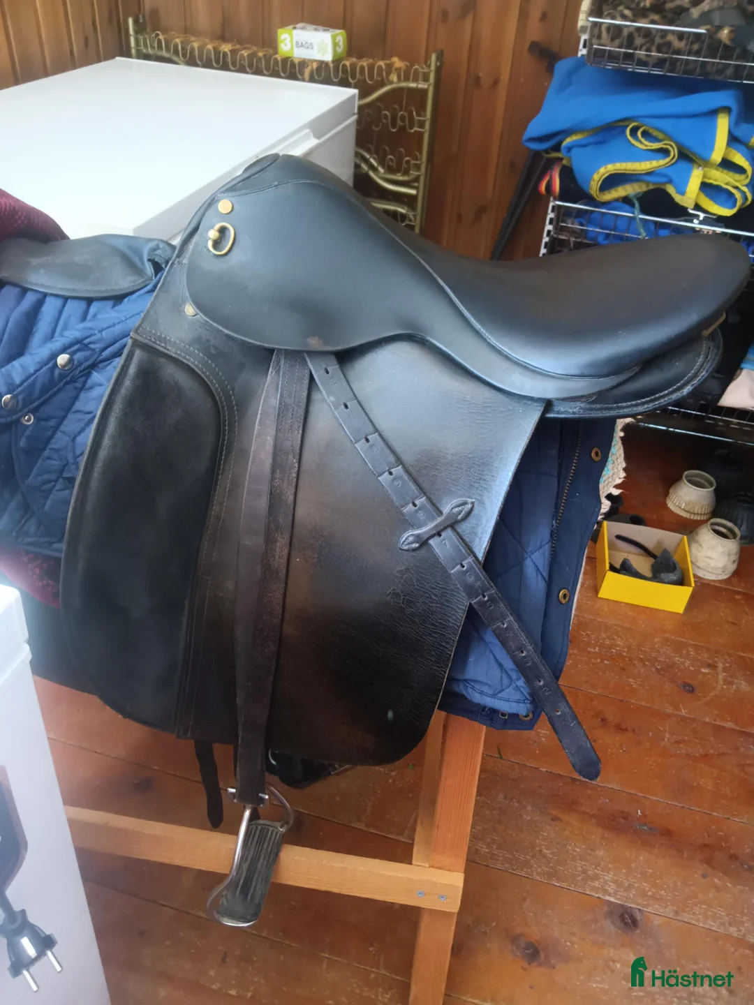 Sadlar hästutrustning till salu: 4 fina sadlar säljes - Annons 2