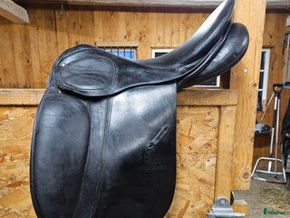 Sadlar hästutrustning till salu: Begagnad Stübben scandica i Arboga - Annons 24