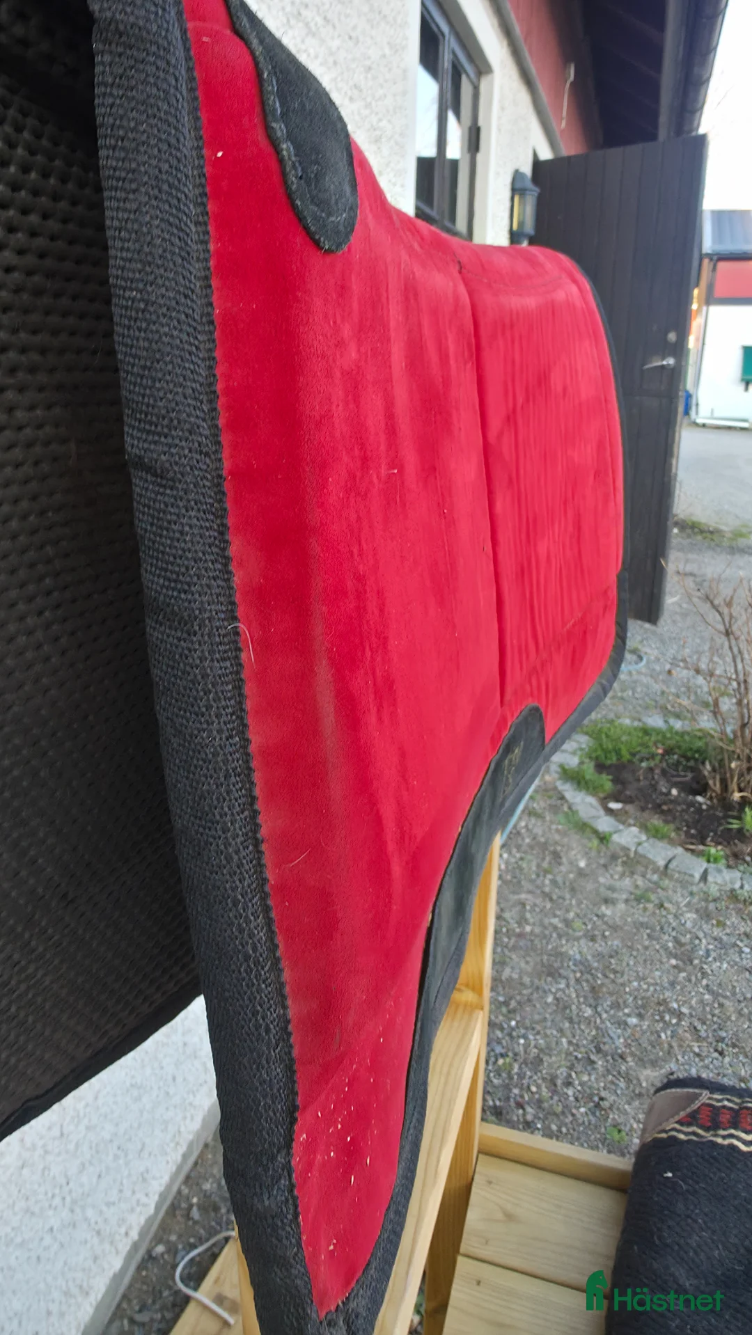 Schabrak & Vojlockar hästutrustning till salu: Westernpaddar+stigbyglar - Annons 2