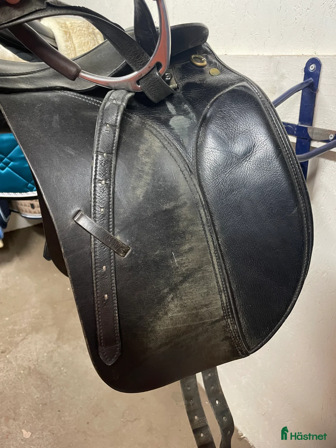 Sadlar hästutrustning till salu: Äldre dressyrsadel - Annons 3