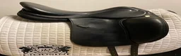 Sadlar hästutrustning till salu: Dressyrsadel Prestige Ponny i Uppsala - Annons 1